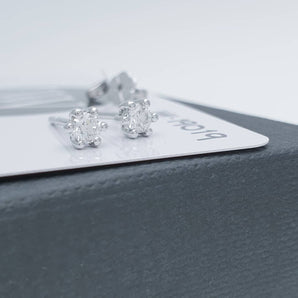 Diamond Studs 10 pts, 18K