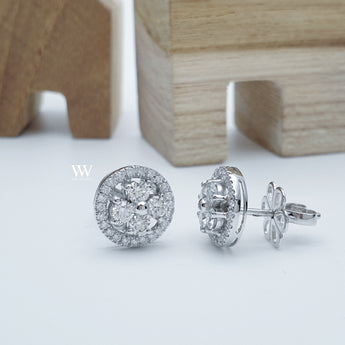 Blossom diamond earrings, high quality round brilliant diamonds set in 18K white gold.