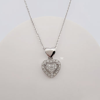 Heart pendant 18K gold set with high quality diamonds