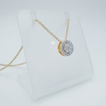 Cluster diamond pendant on White gold 18K necklace with diamond halo.